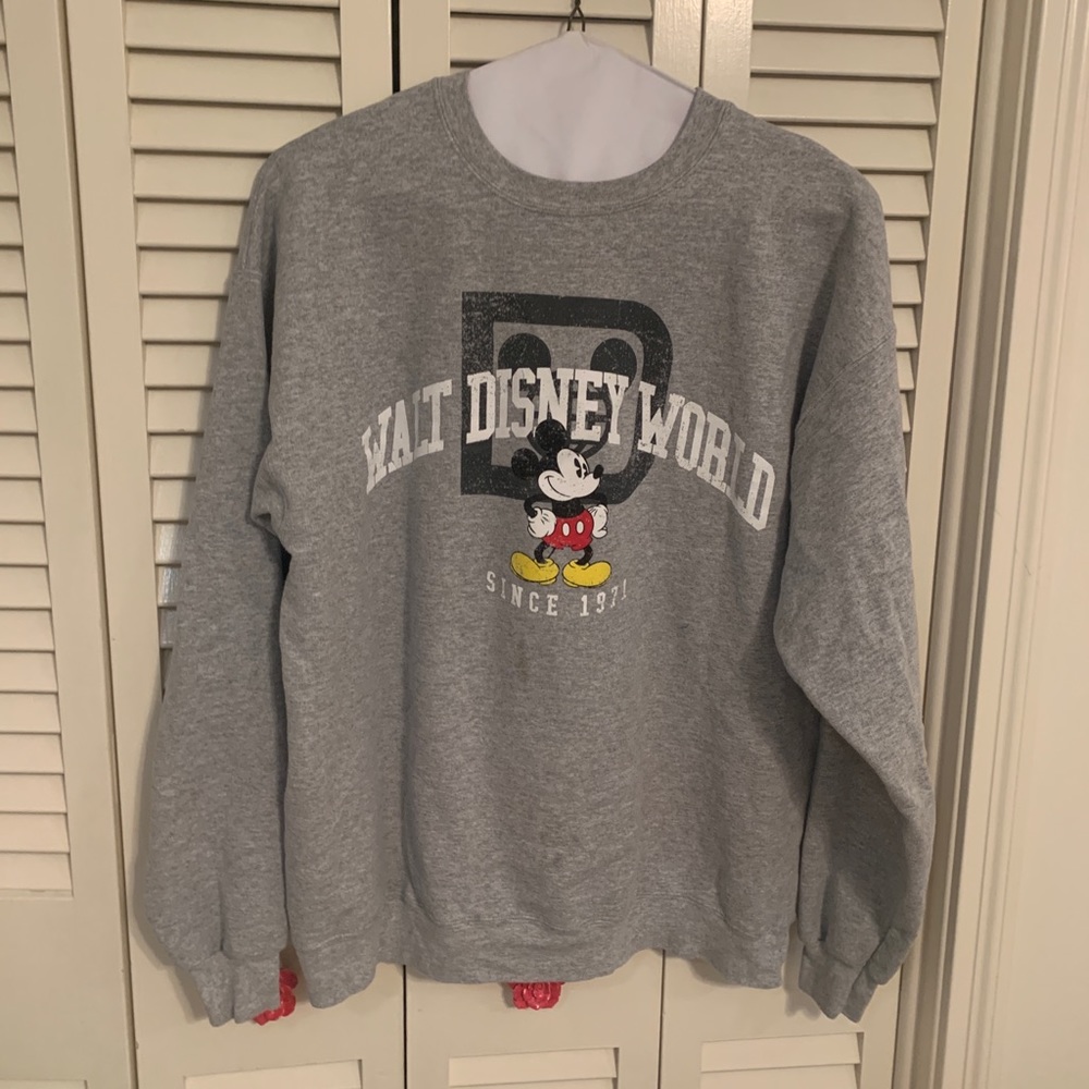 Walt Disney sweatshirt